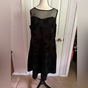Black velvet and lace MIDI plus dress